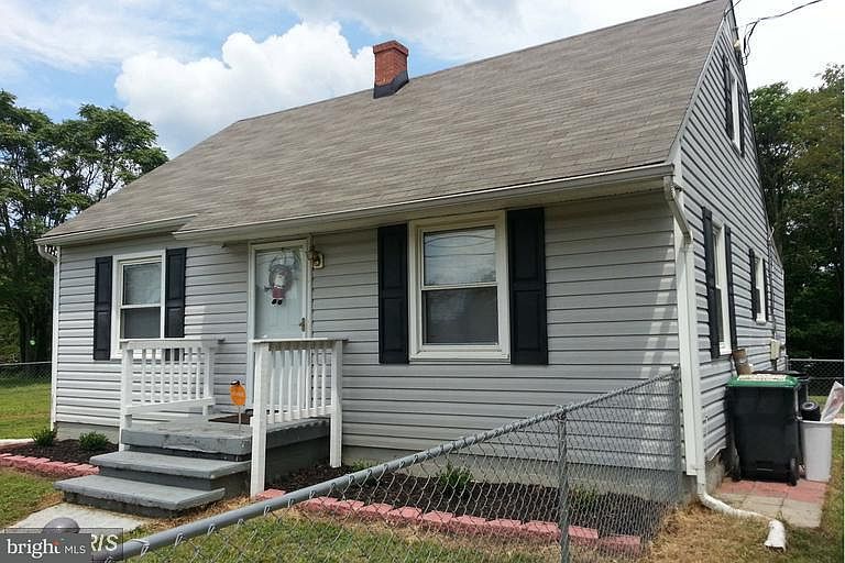 1st image of 1042 Manning Dr