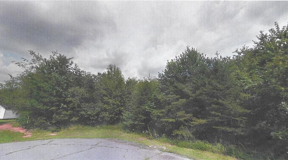 1st image of 111 Sharon Ln