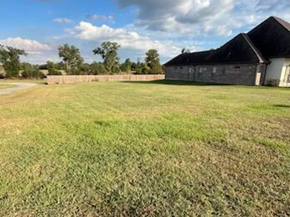 901 Emancipation Blvd, Broussard, LA 70518