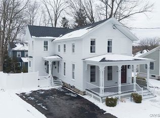 10 E Elizabeth St, Skaneateles, NY 13152