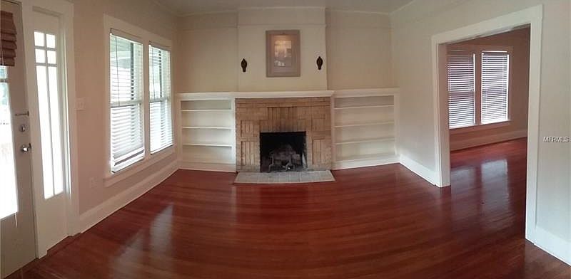 1st image of 109 W Hanna Ave
