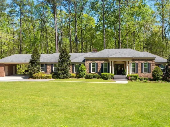 950 Fox Ridge Rd, Eufaula, AL 36027