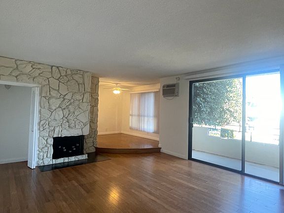 2nd image of 11935 Dorothy St Unit 101