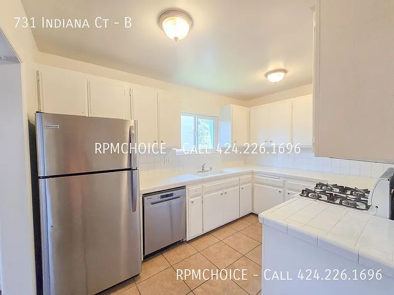 731 Indiana Ct #B — Photo 9