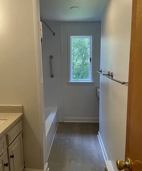 812 Elmwood St — Photo 6