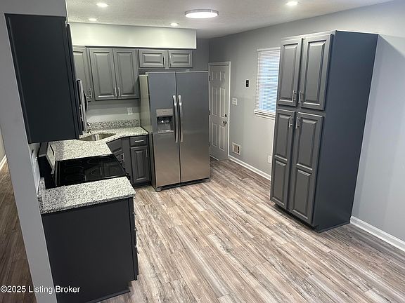 2nd image of 5202 Benson Ct