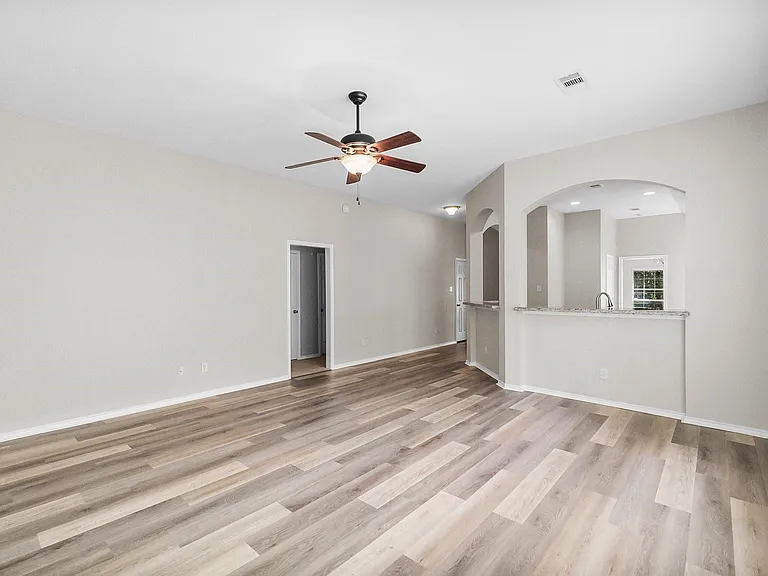 2419 Keegan Hollow Ln — Photo 18