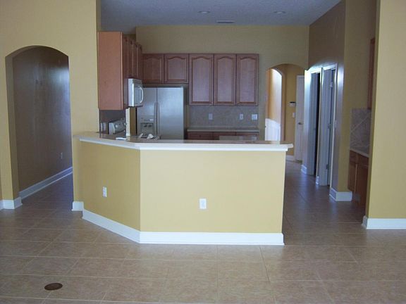 4th image of 2237 W Clovelly Ln