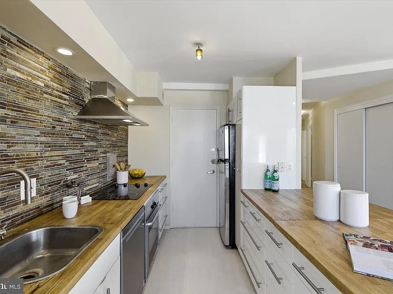4740 Connecticut Ave NW #706 — Photo 3