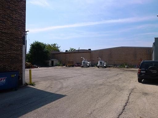 3rd image of 3940 Willow St