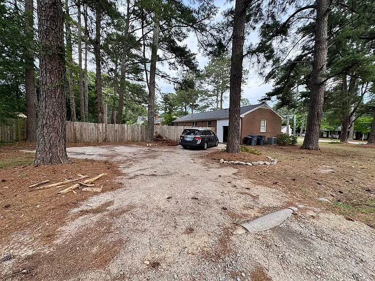 3020 Berkley Dr — Photo 14