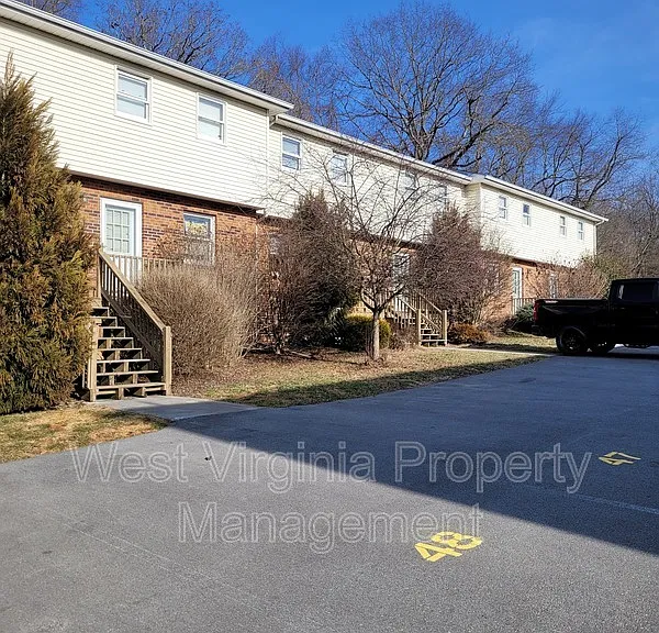 198 Cardinal Way #46 — Photo 2