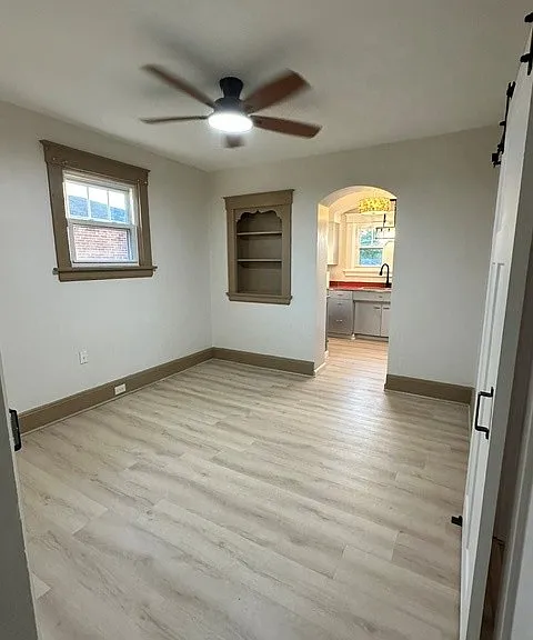 Dining area/office space