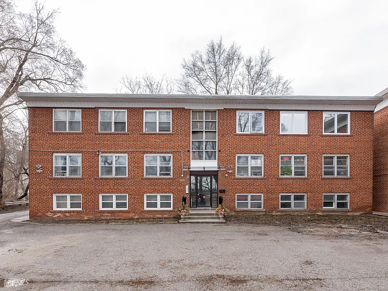 330 Chisholm Ave #12 — Photo 11