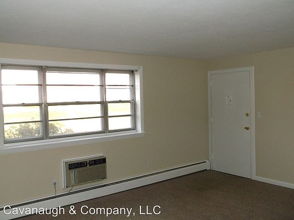 3rd image of 11 Colonial Dr APT A