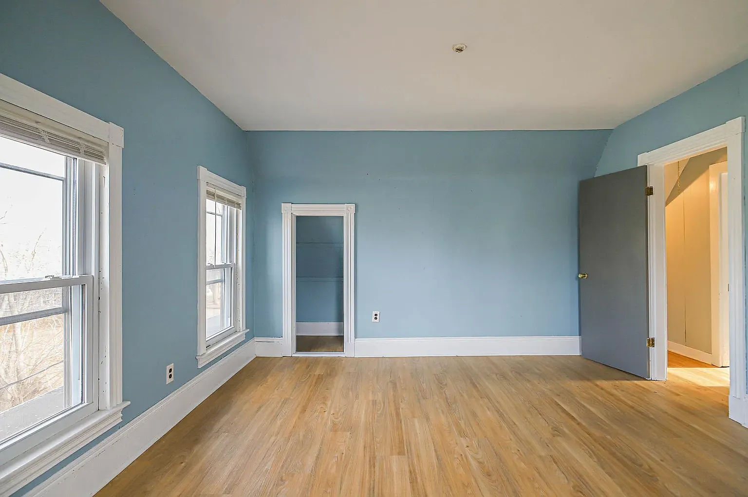 376 Preble St — Photo 2