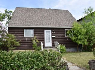 7616 S 34th Ave NW, Calgary, AB T3B 1N6