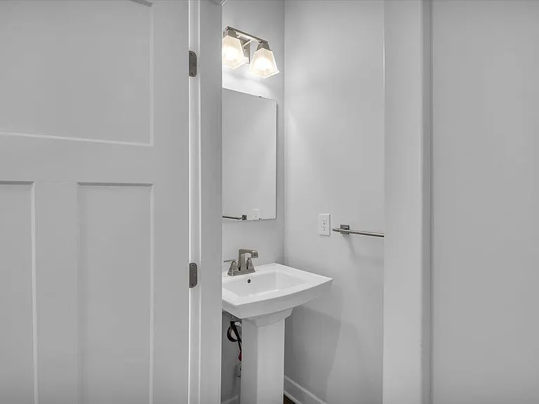 97 Kohlmyer Dr — Photo 6