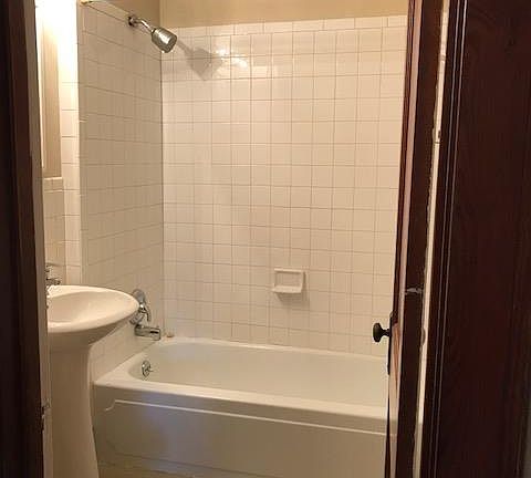5th image of 612 W 24th Ave