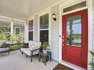 589 Blueway Ave, Summerville, SC 29486