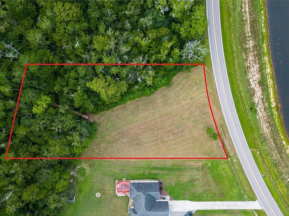 2nd image of 401 Guinea Rd #1