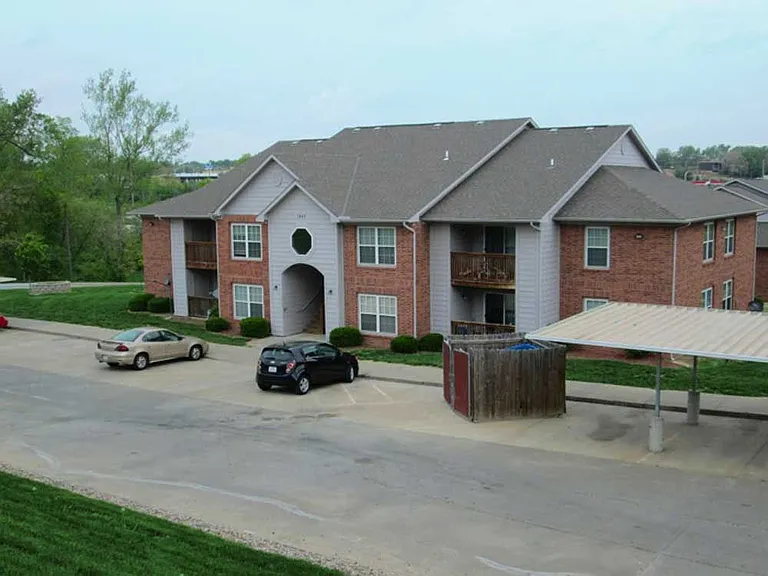 Westgate Apartments — Photo 29