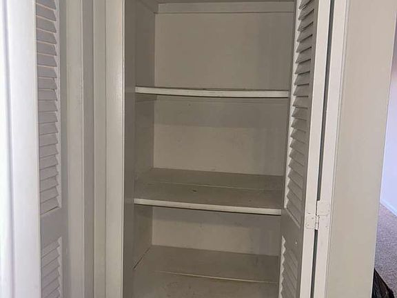 4th image of 13951 Kendall Lakes Cir #304A