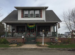 106 Penn Ln, Saint Clairsville, OH 43950