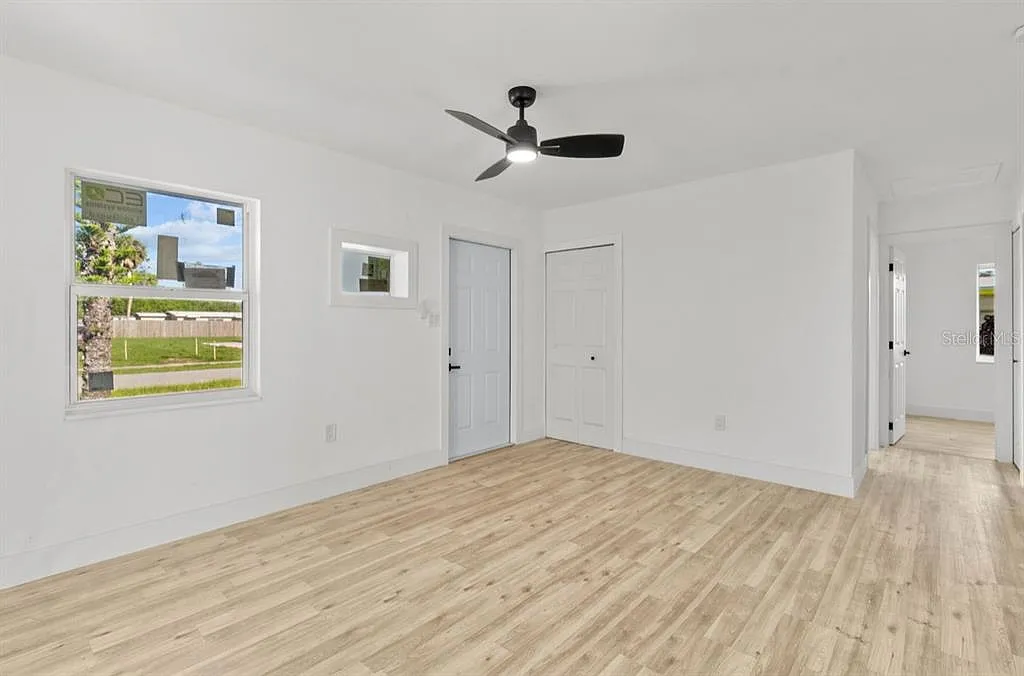 3 bed, 2.0 bath, 947 sqft, $1,750 — Photo 2