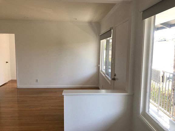 4th image of 4321 Berryman Ave #10