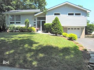 404 Tappan Rd, Northvale, NJ 07647