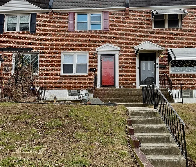 1074 N Academy Ave — Photo 23