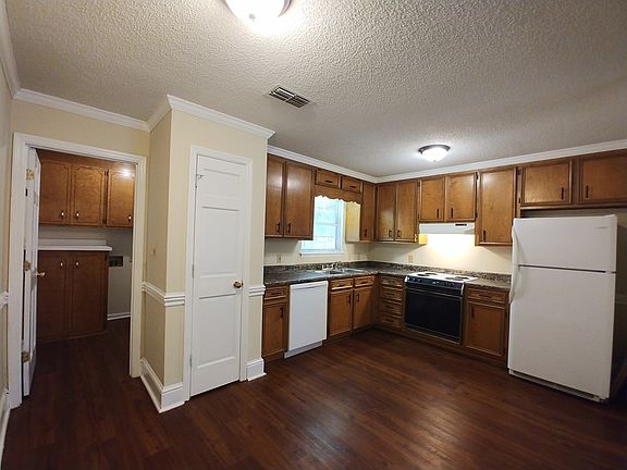 4th image of 107B Henrietta Ct