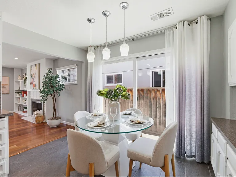 3490 Flora Vista Ave — Photo 12