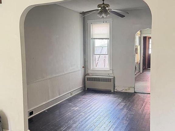 2nd image of 617 Willow St