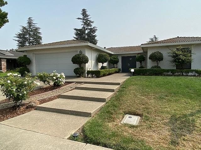 1st image of 2510 Meadow Lake Dr