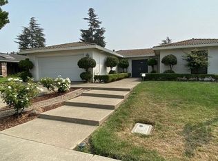 2510 Meadow Lake Dr, Stockton, CA 95207