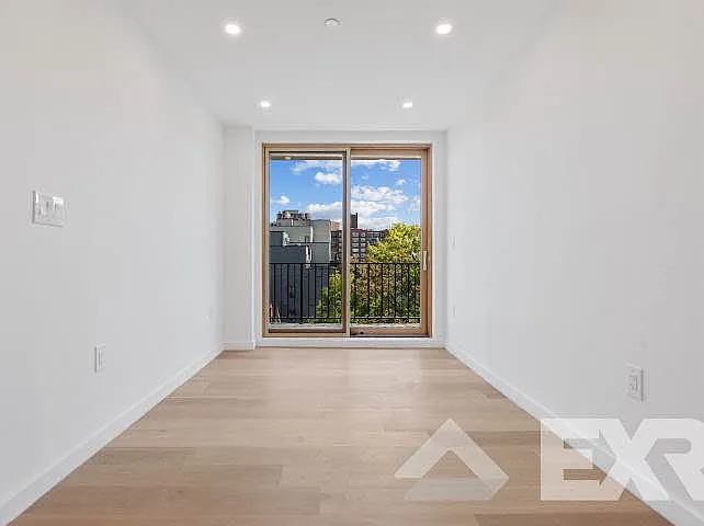 3216 Glenwood Rd #6R — Photo 11