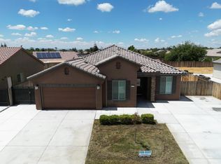 6717 Paper Birch Ln, Bakersfield, CA 93313