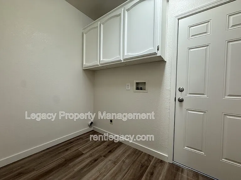 403 Munden Ct — Photo 19