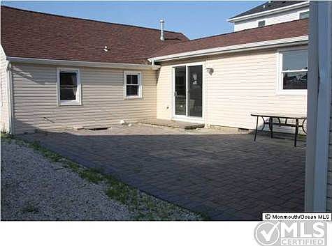 2nd image of 204 7th Ave