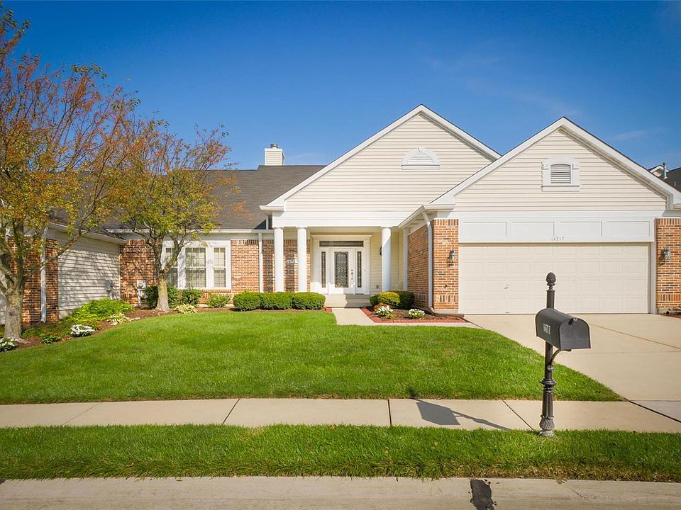 1st image of 14717 Whitebrook Dr