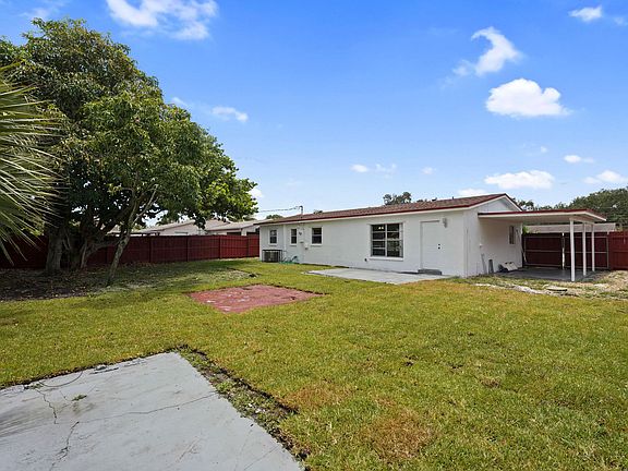 4th image of 333 NW 2nd Ct