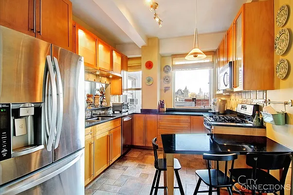 Sold by City Connections Realty | media 15
