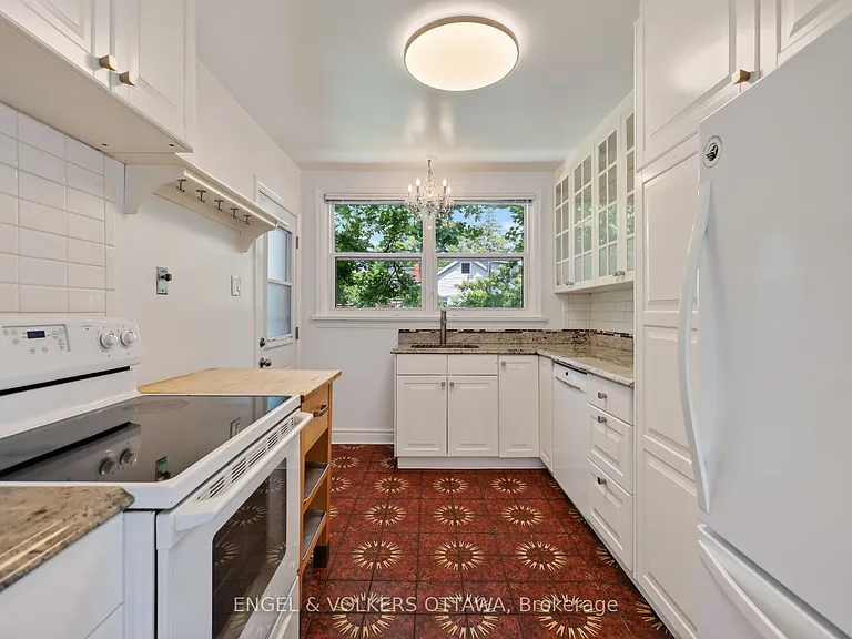 1171 Shillington Ave — Photo 12