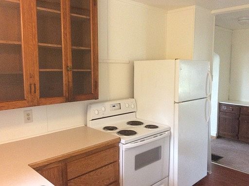 2nd image of 1608 E 64th St
