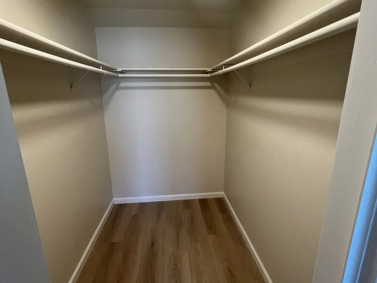 490 Rajkovich Way #B — Photo 7