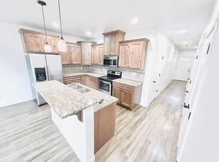 206 N 33rd Ct, Ridgefield, WA 98642