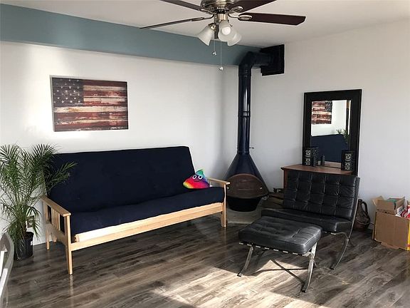 4th image of 3600 The Strand APT A