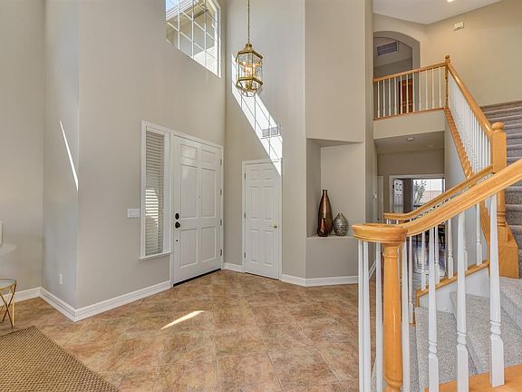 2nd image of 3911 Ironwood Dr